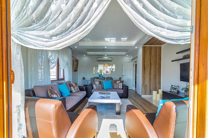 3+1 apartment in Varlyk - Antalya neighborhood