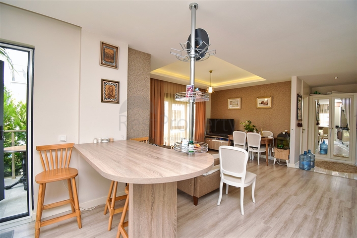 A 3+1 apartment in the Guzeloba - Antalya neighborhood  