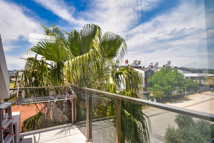 A 3+1 apartment in the Guzeloba - Antalya neighborhood  