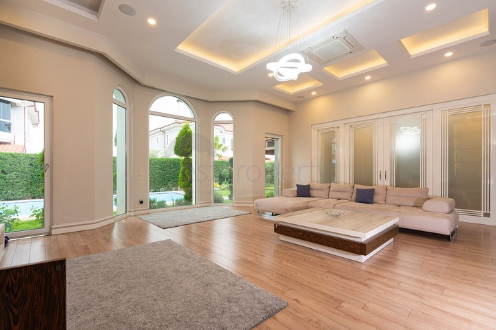 4+2 villa in Doshemealti - Antalya area 