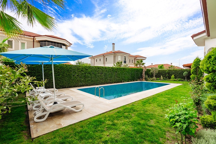 4+2 villa in Doshemealti - Antalya area 