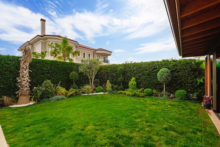 4+2 villa in Doshemealti - Antalya area 