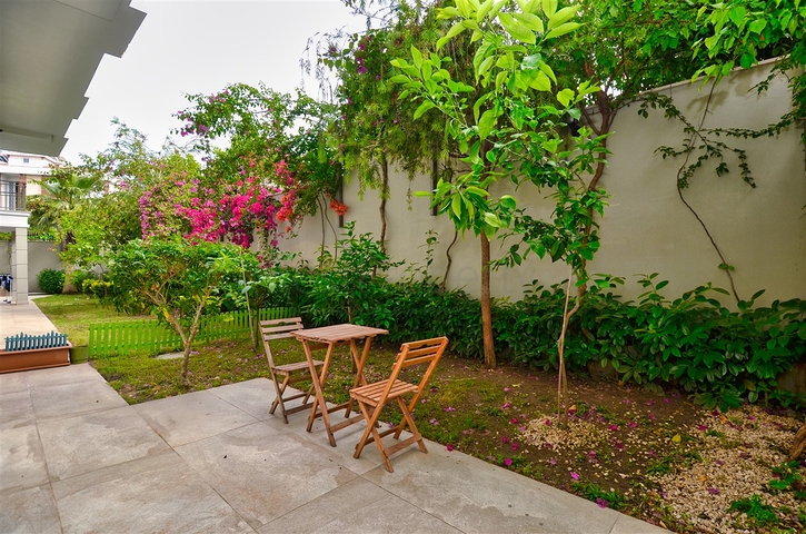 A 4+2 apartment in the Unzhaly - Antalya neighborhood 