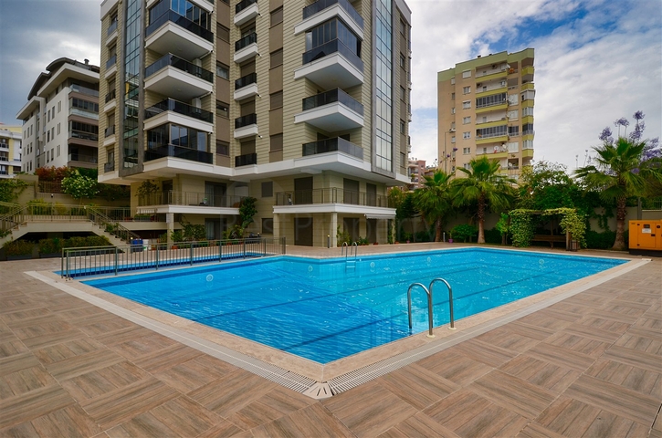A 4+2 apartment in the Unzhaly - Antalya neighborhood 