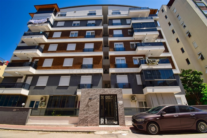 A 2+1 apartment in the Guvenlik - Antalya neighborhood
