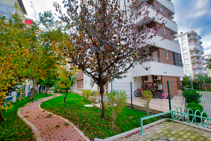 A 2+1 apartment in the Guzeloba - Antalya neighborhood 