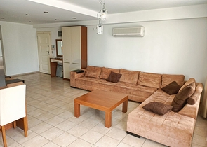 A 2+1 apartment in the Guzeloba - Antalya neighborhood 