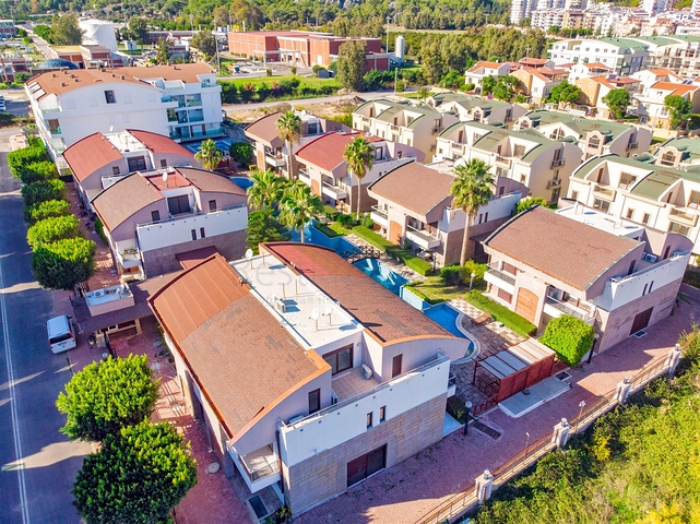 5+2 villa in Sarysu - Antalya neighborhood