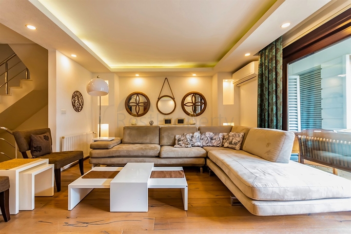 5+2 villa in Sarysu - Antalya neighborhood