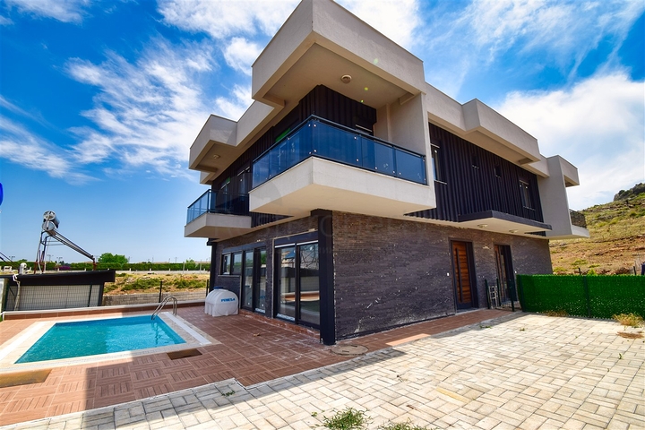 3+1 villa in the residential area of Kemeragzy - Antalya