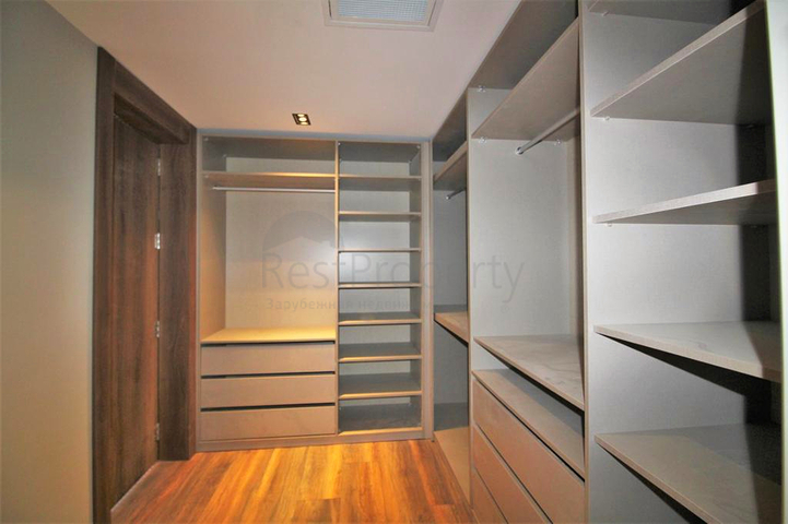 A 6+1 villa in the Guzeloba - Antalya neighborhood