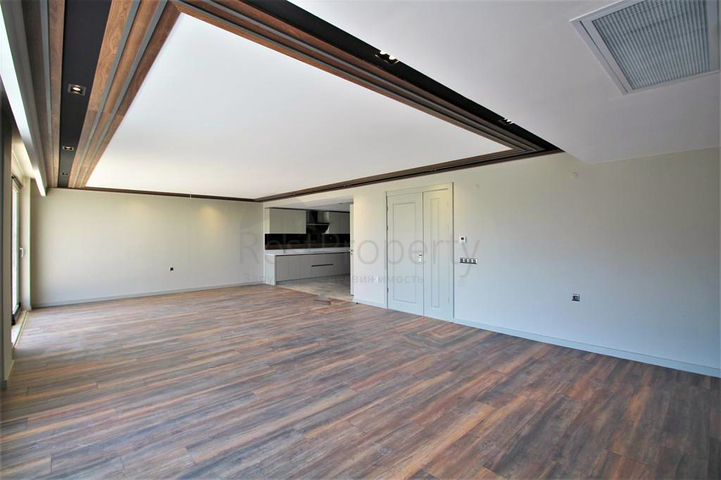 A 6+1 villa in the Guzeloba - Antalya neighborhood