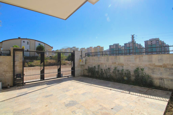 A 6+1 villa in the Guzeloba - Antalya neighborhood