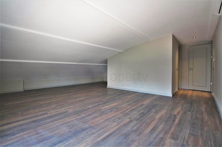 A 6+1 villa in the Guzeloba - Antalya neighborhood