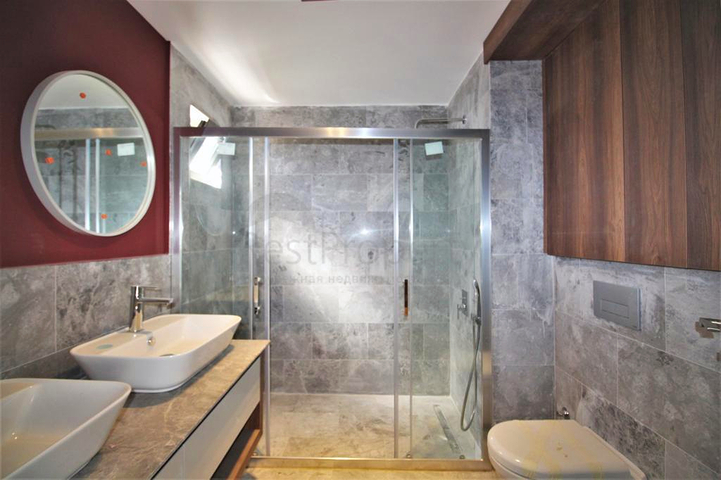 A 6+1 villa in the Guzeloba - Antalya neighborhood