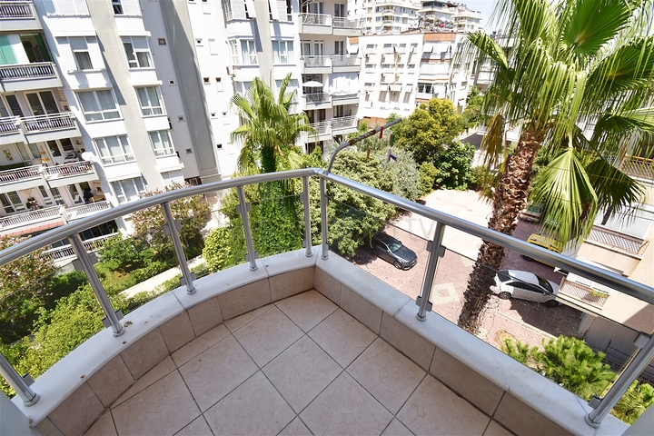 6+2 duplex apartment in Antalya city center 