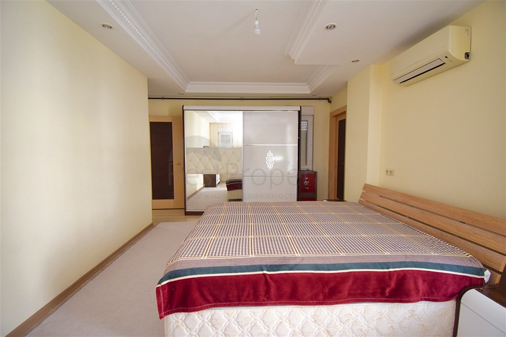 6+2 duplex apartment in Antalya city center 