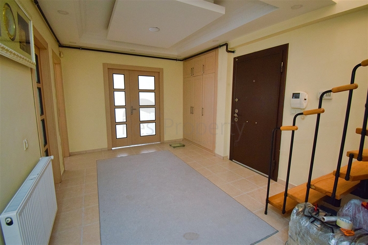 6+2 duplex apartment in Antalya city center 