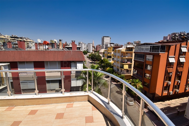 6+2 duplex apartment in Antalya city center 