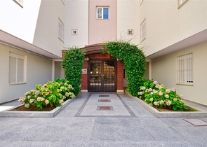 6+2 duplex apartment in Antalya city center 