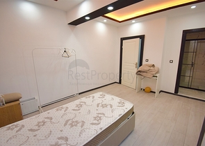 A 3+1 apartment in the Kyzylaryk - Antalya microdistrict 