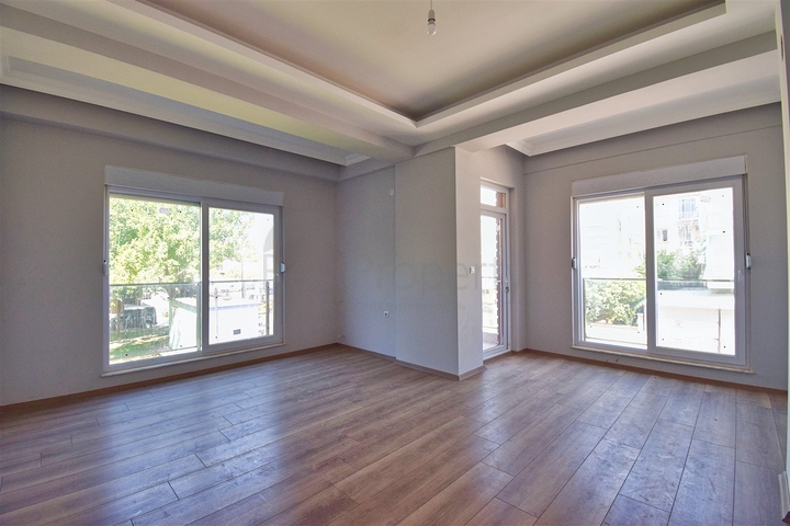 2+1 apartment in Antalya city center 