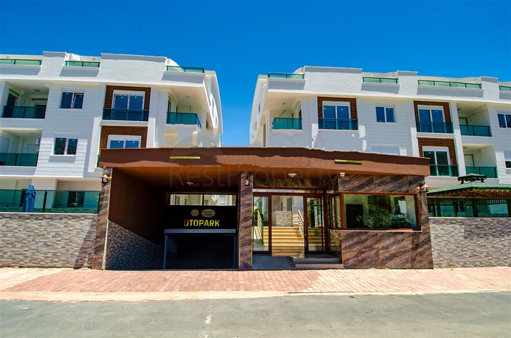 1+1 apartment in Sarysu -Antalya neighborhood 