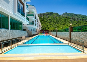 1+1 apartment in Sarysu -Antalya neighborhood 