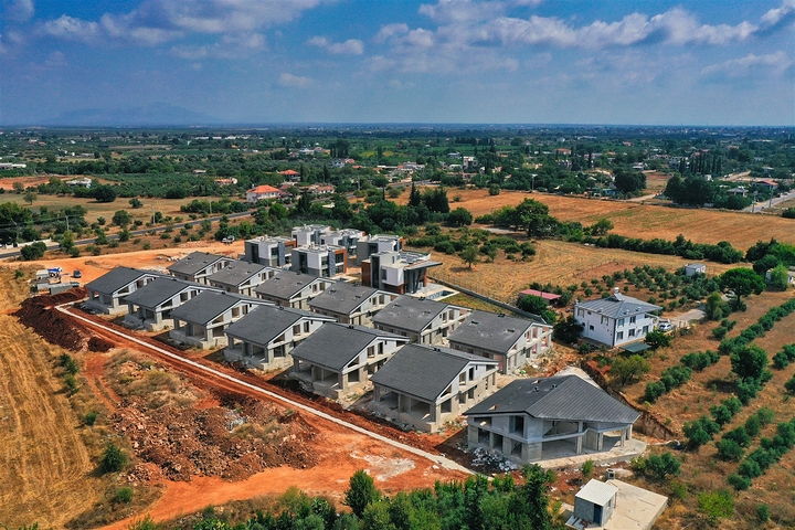 4+1 villa in Doshemealti - Antalya area 