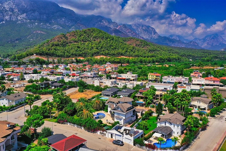 7+1 villa in Kemer - Antalya area 