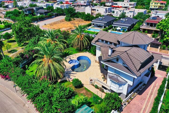 7+1 villa in Kemer - Antalya area 