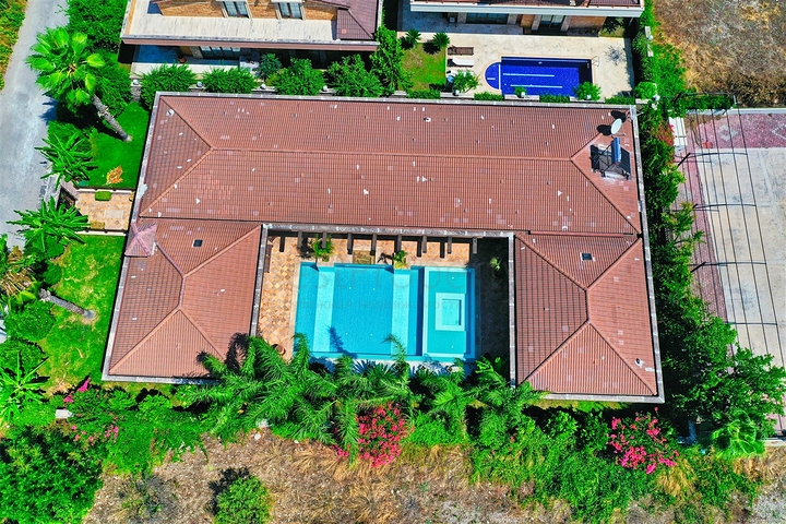 5+1 villa in Kemer - Antalya area 