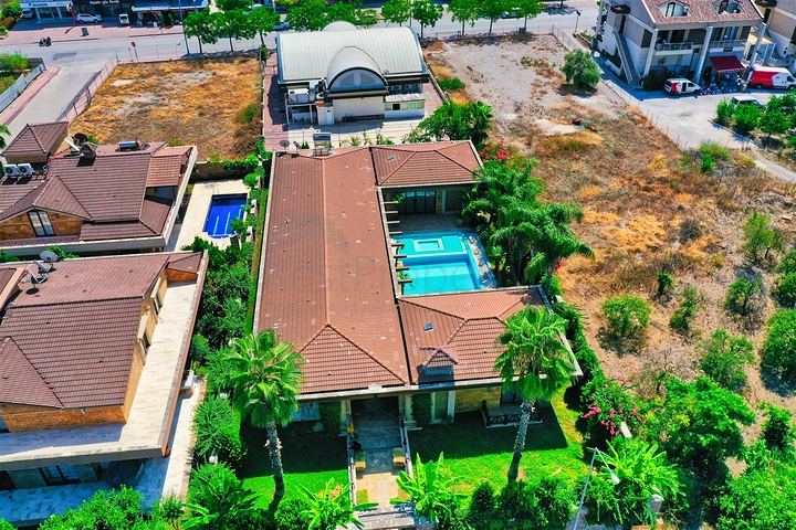 5+1 villa in Kemer - Antalya area 