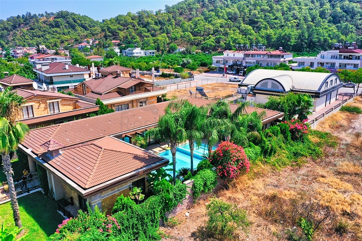 5+1 villa in Kemer - Antalya area 