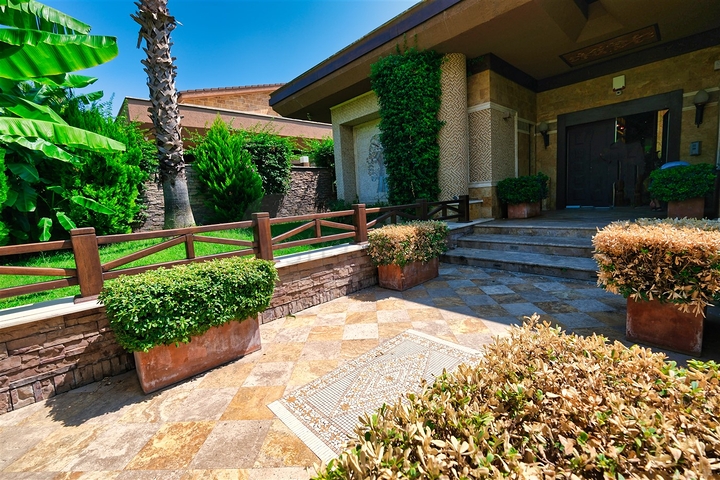 5+1 villa in Kemer - Antalya area 