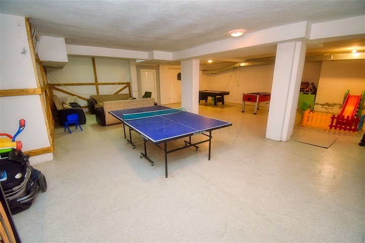 A 2+1 apartment in Ermenek Antalya neighborhood 