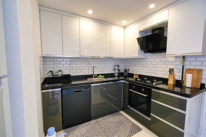 A 2+1 apartment in Ermenek Antalya neighborhood 