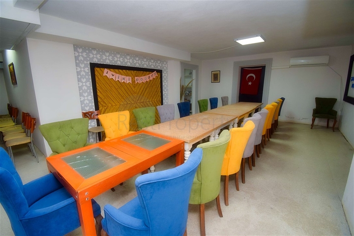 A 2+1 apartment in Ermenek Antalya neighborhood 