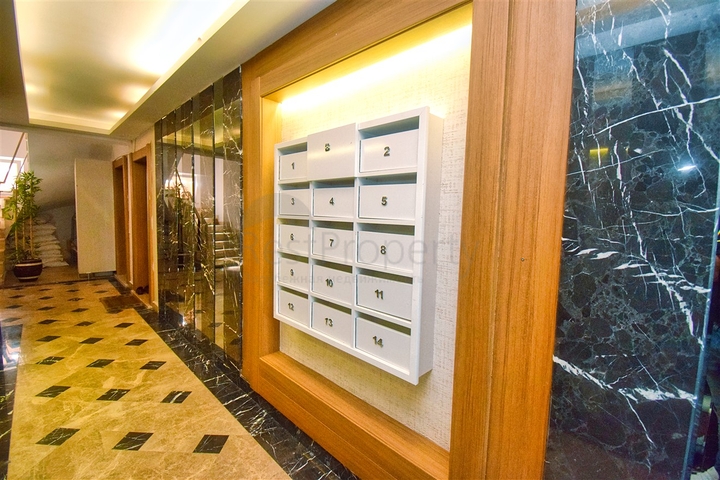 A 2+1 apartment in Ermenek Antalya neighborhood 