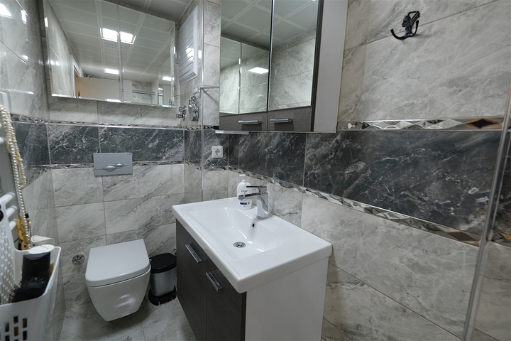 A 2+1 apartment in Ermenek Antalya neighborhood 