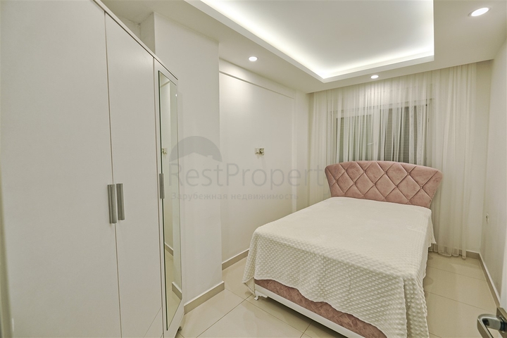 A 2+1 apartment in Ermenek Antalya neighborhood 