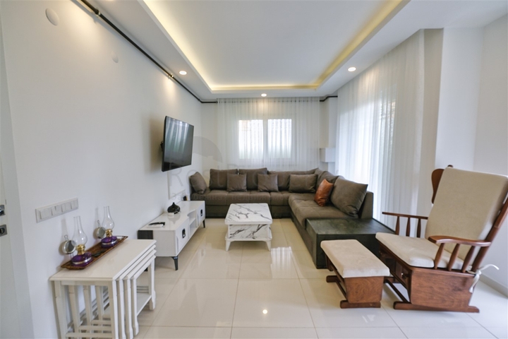 A 2+1 apartment in Ermenek Antalya neighborhood 