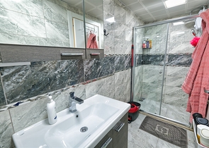 A 2+1 apartment in Ermenek Antalya neighborhood 