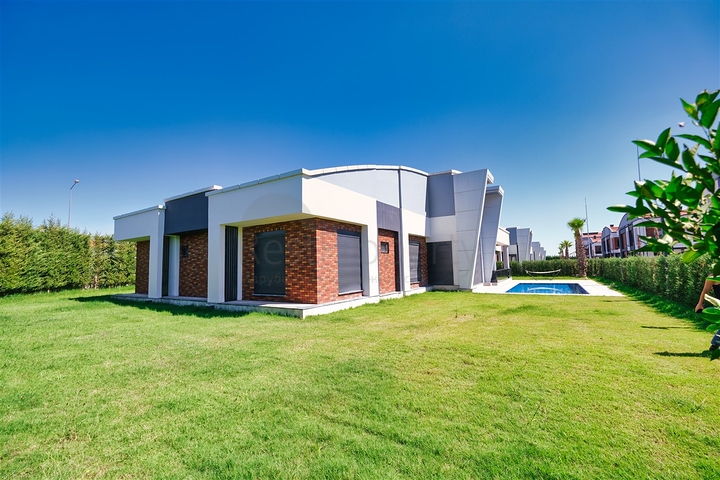 Premium class villas in the area of Doshemealti - Antalya 