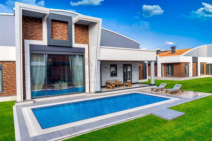 Premium class Villas in Doshemealti Antalya 