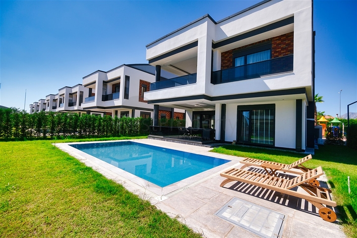 Premium class Villas in Doshemealti Antalya 