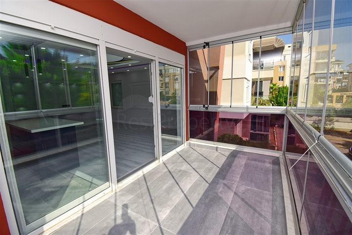 A 3+1 apartment in the Kyzyltoprak - Antalya neighborhood 