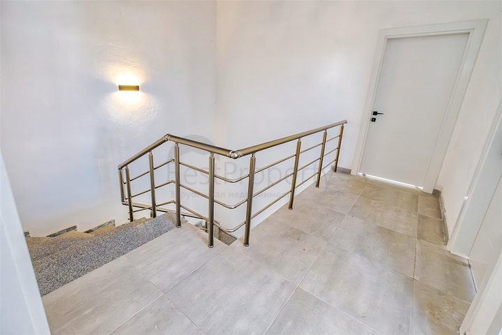 5+1 villa in Doshemealti - Antalya area 