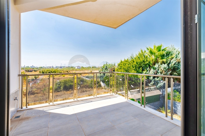 5+1 villa in Doshemealti - Antalya area 