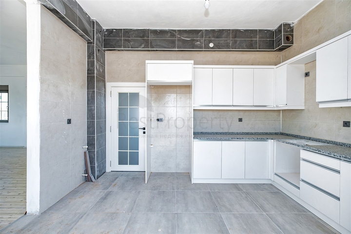 5+1 villa in Doshemealti - Antalya area 